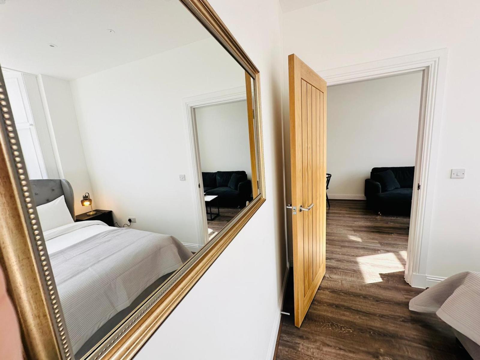 Barnet House Serviced Apartments Dunfermline Exteriör bild