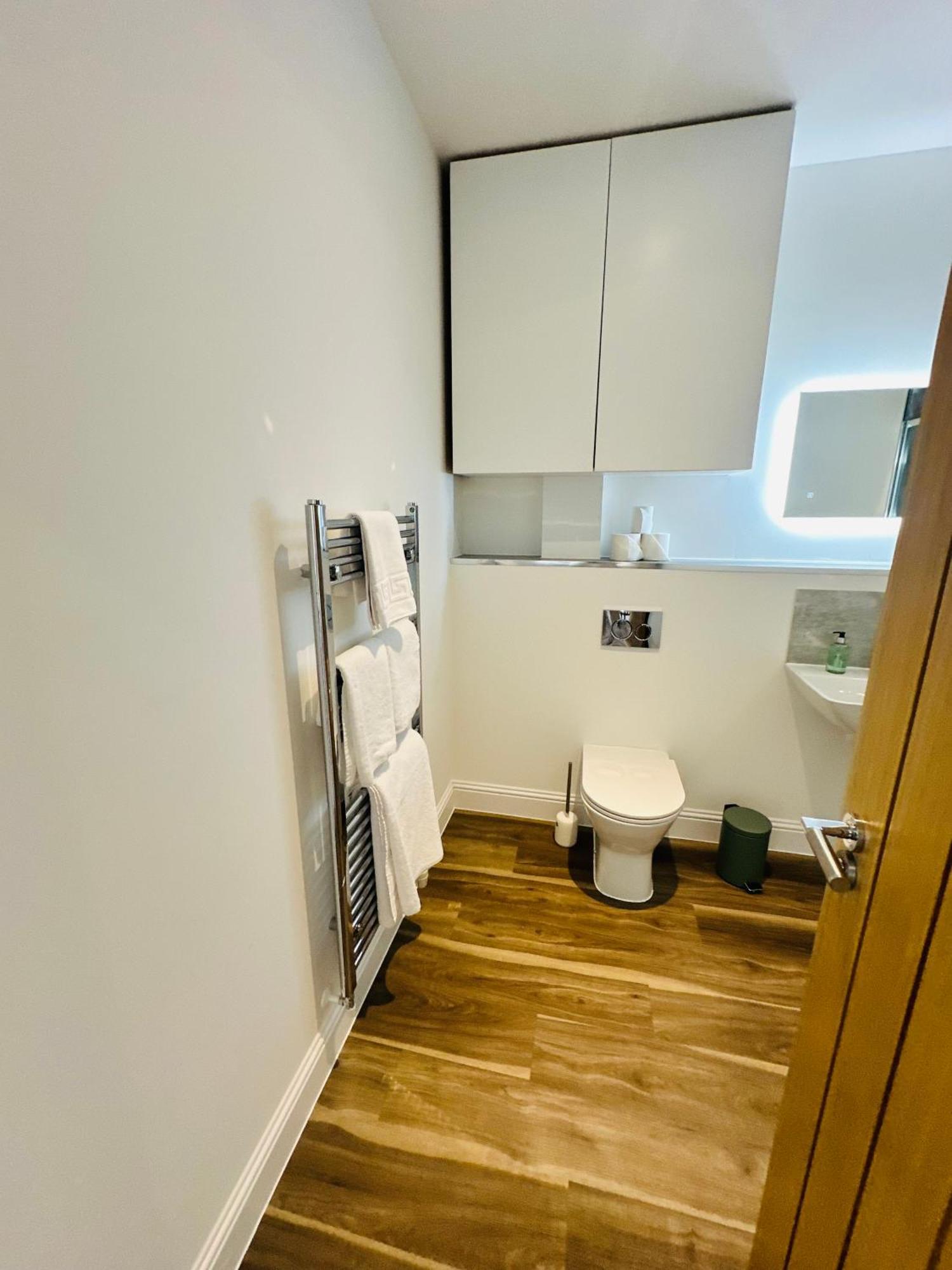Barnet House Serviced Apartments Dunfermline Exteriör bild