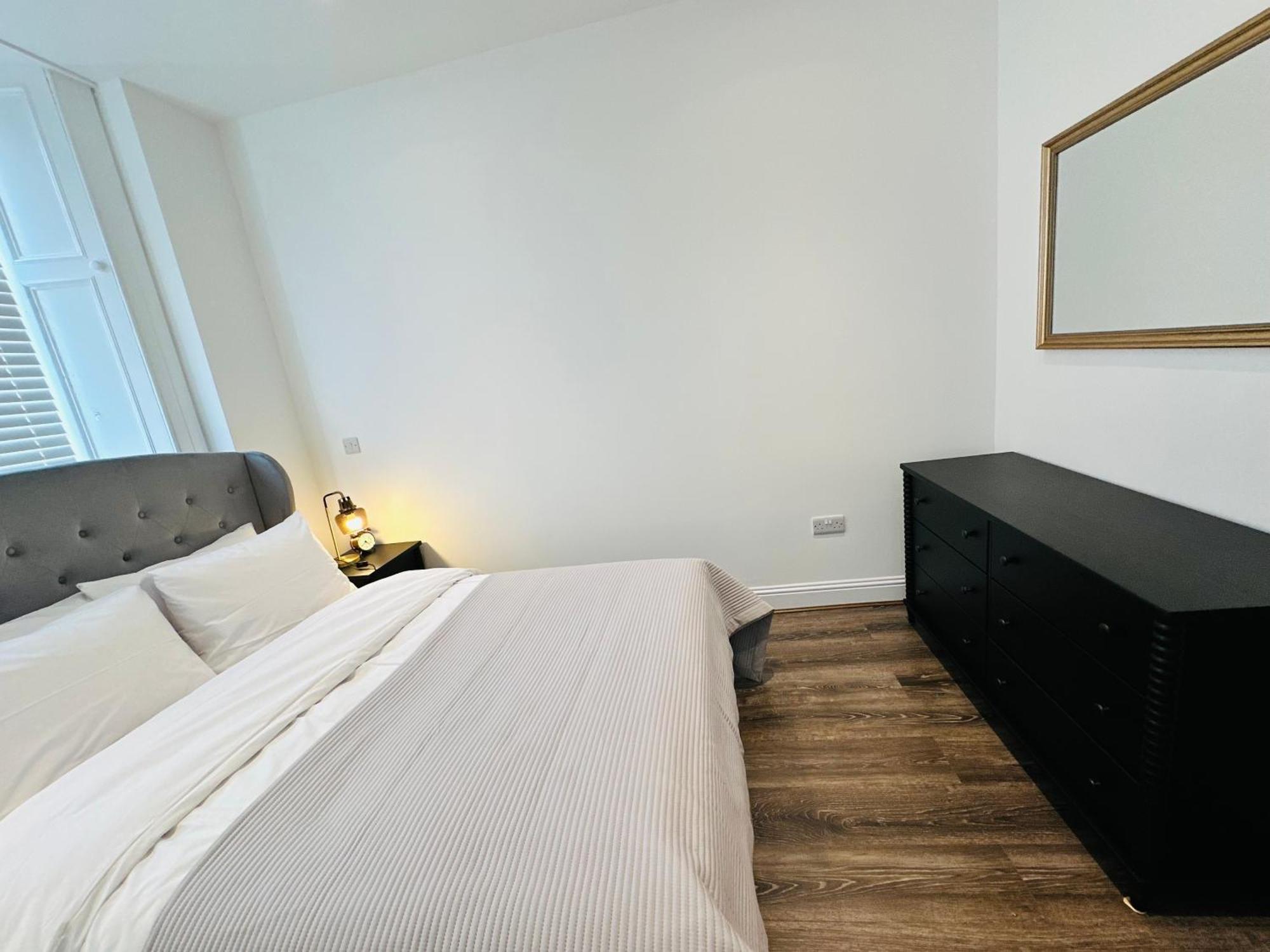 Barnet House Serviced Apartments Dunfermline Exteriör bild