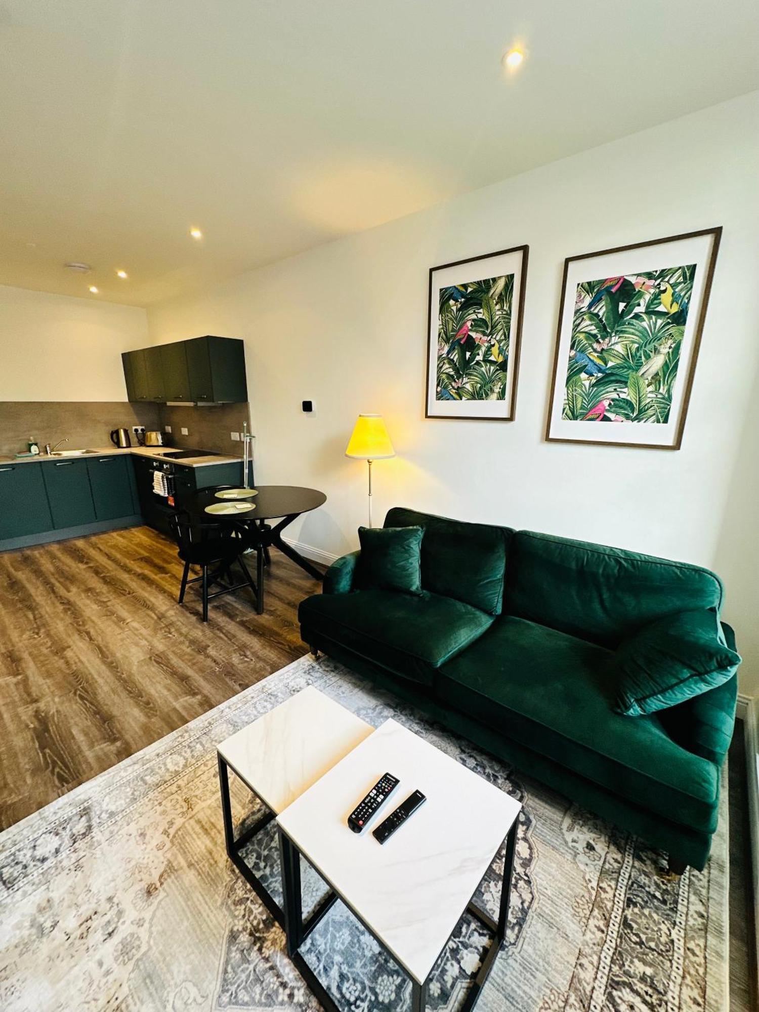 Barnet House Serviced Apartments Dunfermline Exteriör bild