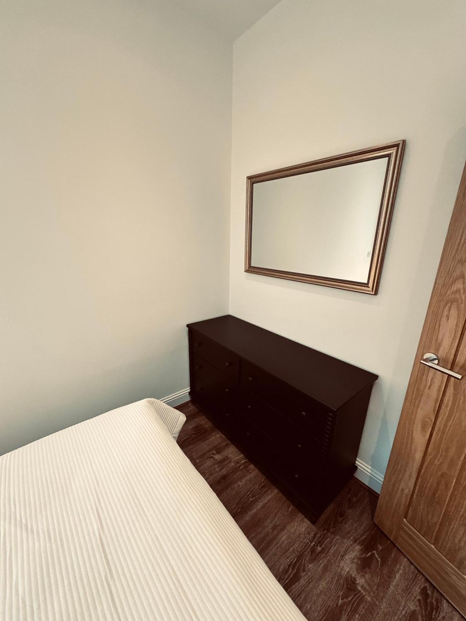 Barnet House Serviced Apartments Dunfermline Exteriör bild