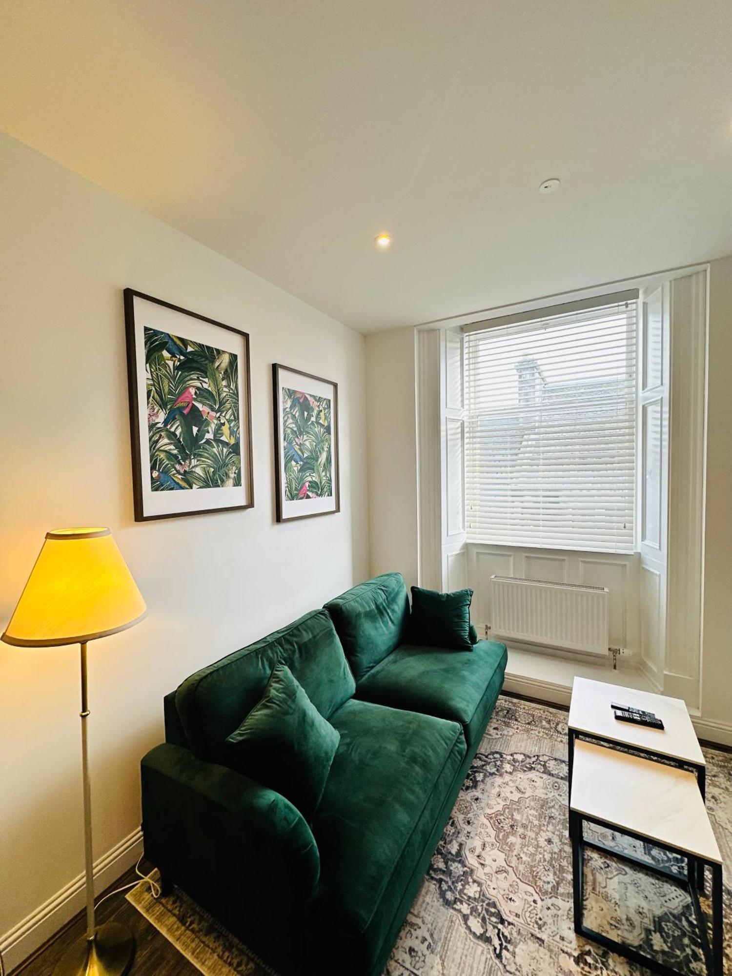Barnet House Serviced Apartments Dunfermline Exteriör bild