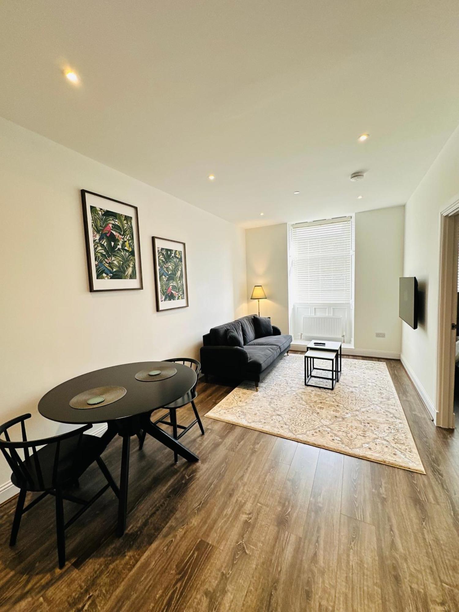Barnet House Serviced Apartments Dunfermline Exteriör bild