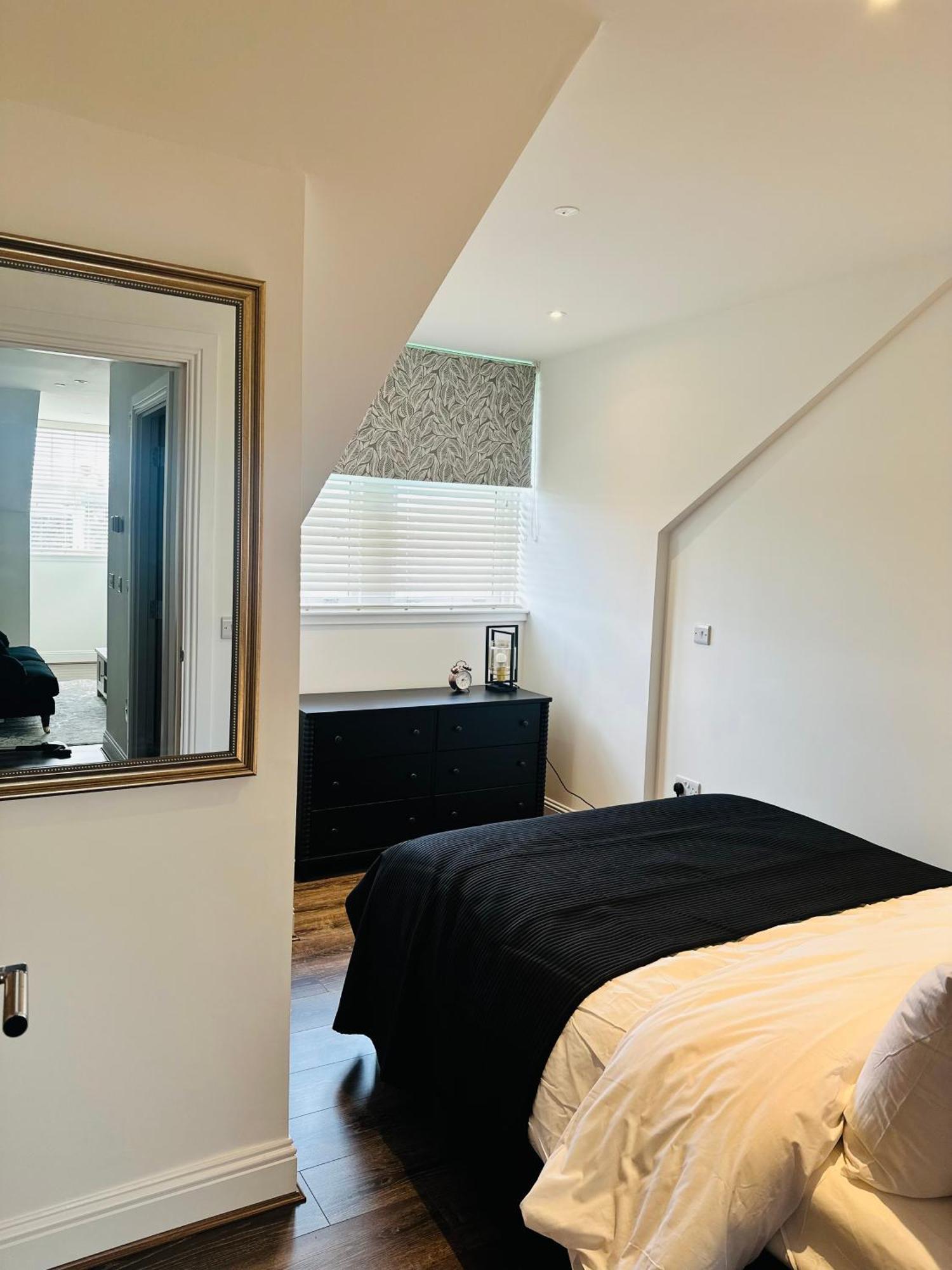 Barnet House Serviced Apartments Dunfermline Exteriör bild