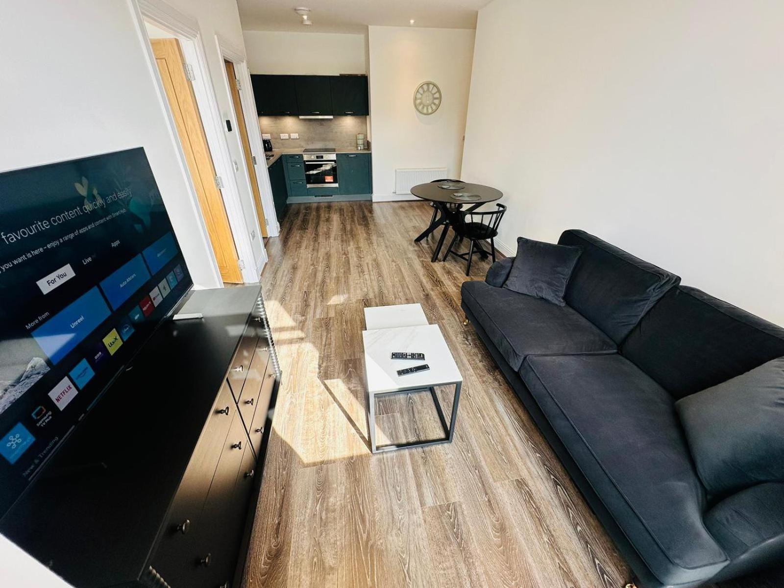 Barnet House Serviced Apartments Dunfermline Exteriör bild