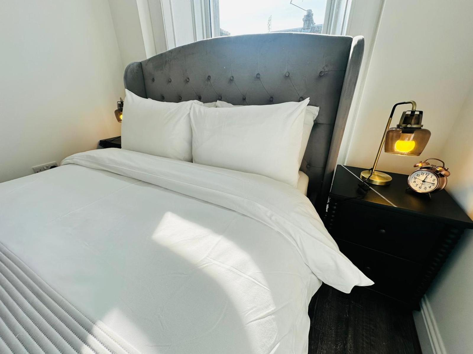 Barnet House Serviced Apartments Dunfermline Exteriör bild